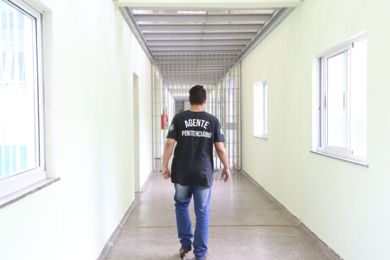 Mais de 1.200 presos terÃ£o saÃ­da temporÃ¡ria no ParanÃ¡ durante as festas de fim de ano