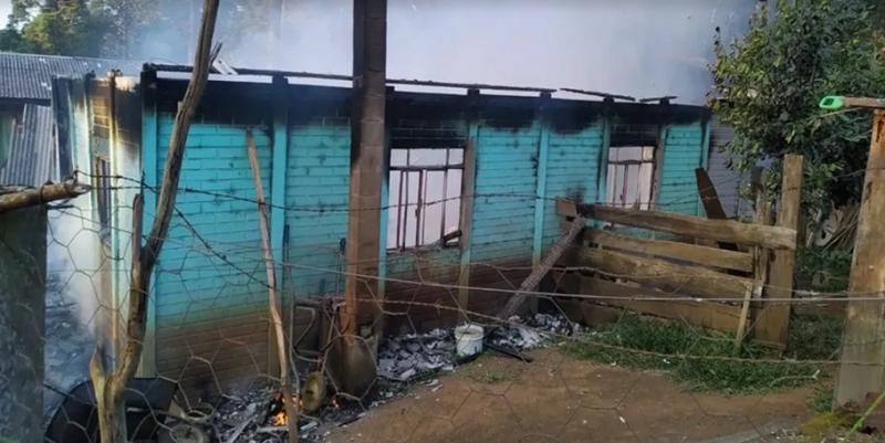 PinhÃ£o: Adolescente com necessidades especiais morre queimado em incÃªndio de residÃªncia