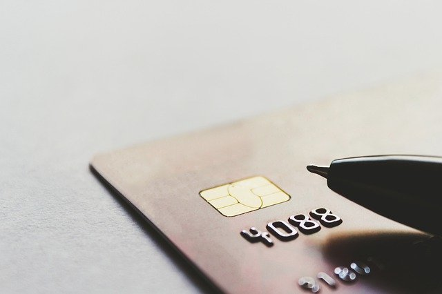 CrÃ©dito mais barato: juros cobrados do consumidor caem, mas cartÃ£o de crÃ©dito ainda preocupa