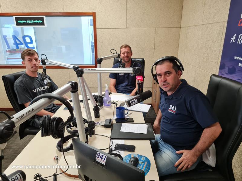 Diretor e aluno do Programa Laranjeiras TecnolÃ³gica participaram do Alegria Geral