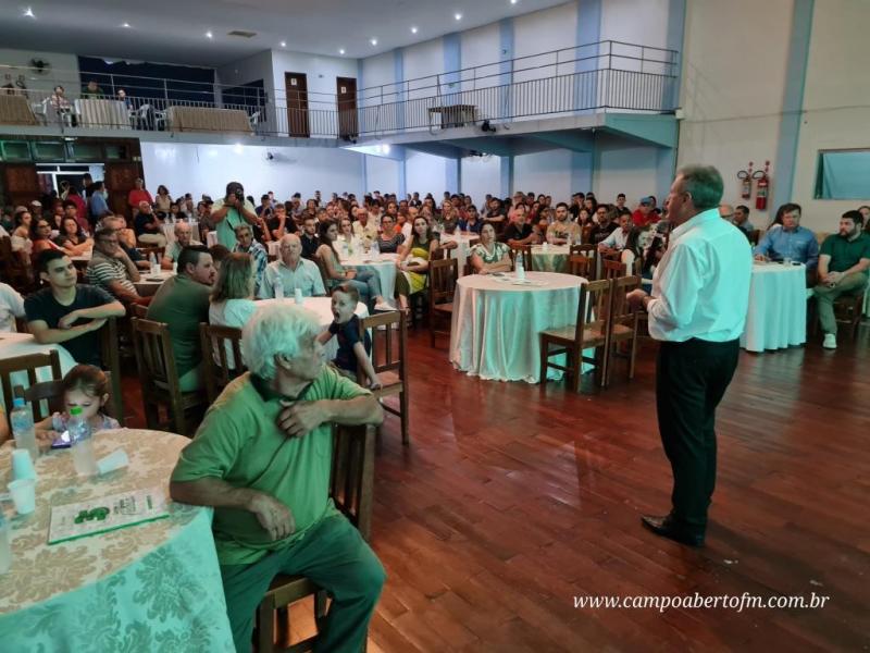 Associados Sicredi lotam IguaÃ§u tÃªnis Clube na noite de quarta-feira em assembleia da agencia Marechal Rondon