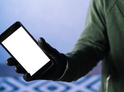 LS: IndivÃ­duo vai pedir serviÃ§o em obra e furta telefone celular