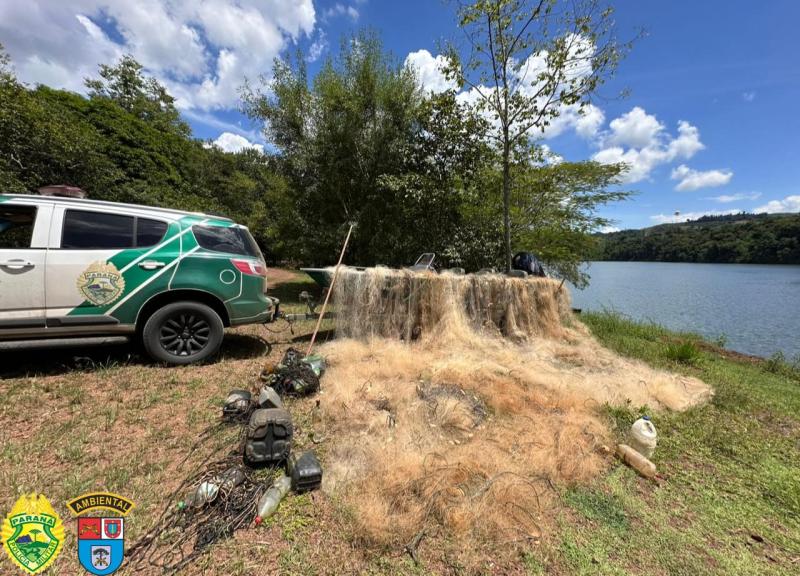 RBI: PolÃ­cia Ambiental apreende vÃ¡rios materiais de pesca predatÃ³ria no Rio IguaÃ§u 