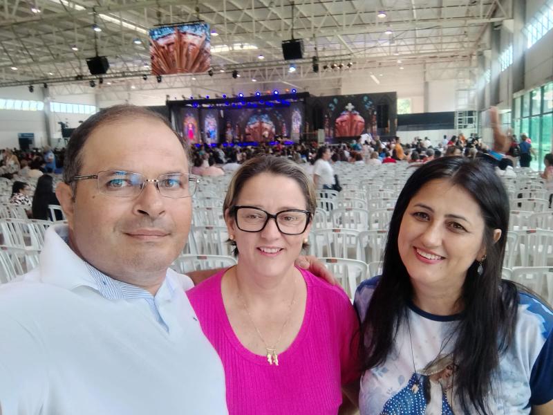 Caravana de Laranjeiras do Sul com 105 pessoas participou do Retiro Evangelizar do Padre Reginaldo Manzotti