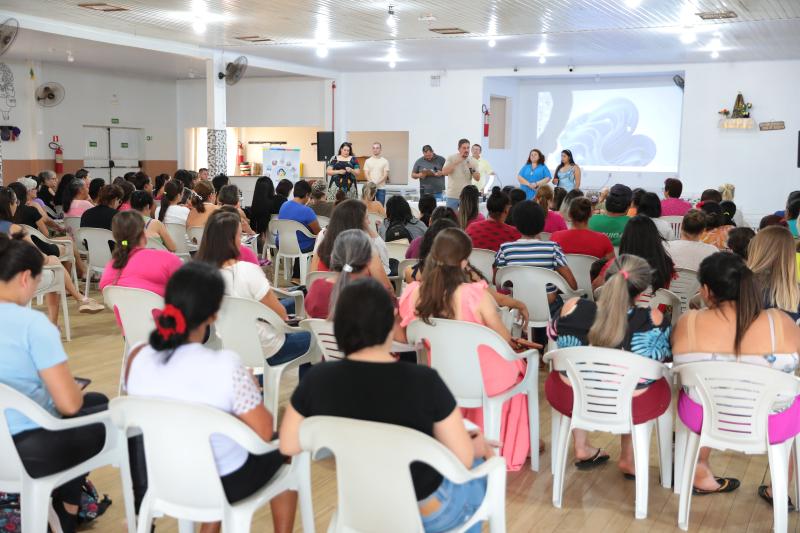 LS: AssistÃªncia Social reÃºne clubes de mÃ£es e define planejamento de oficinas para 2024