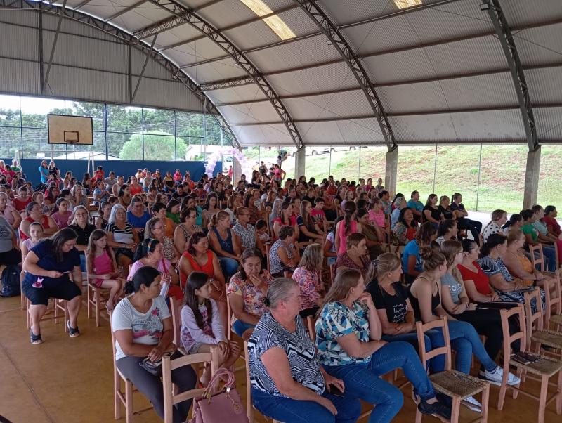 Virmond realiza tradicional encontro para homenagear as mulheres