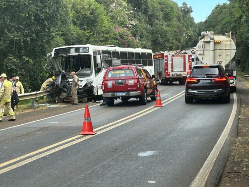 P. Branco: Grave acidente deixa 18 feridos e uma vítima fatal na BR 158