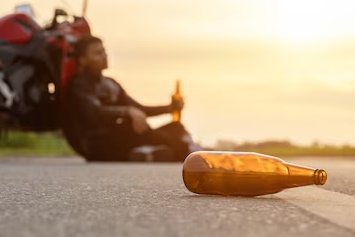 LS: Motociclista bÃªbado Ã© preso pela PM apÃ³s realizar manobras perigosas