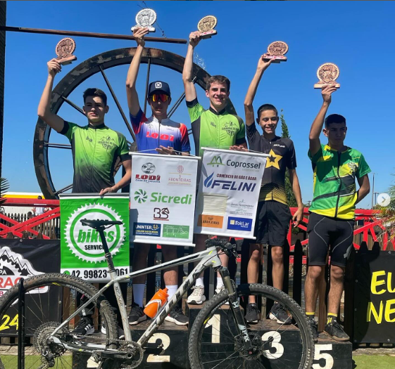 Leandro Vigolo brilha na copa integração de mountain bike e conquista título geral em Irati