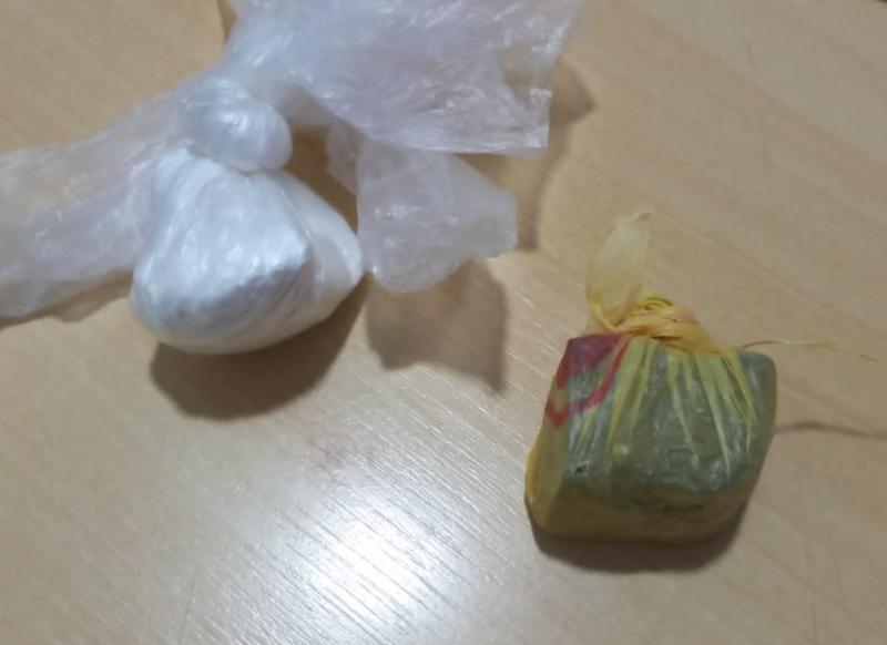 LS: IndivÃ­duo Ã© preso em flagrante por trÃ¡fico de drogas no bairro JoÃ£o Fernandes