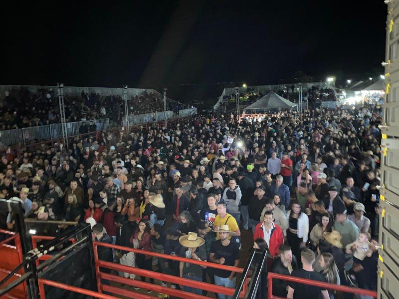 Nova Laranjeiras Comemora 34 Anos com Grande Estilo