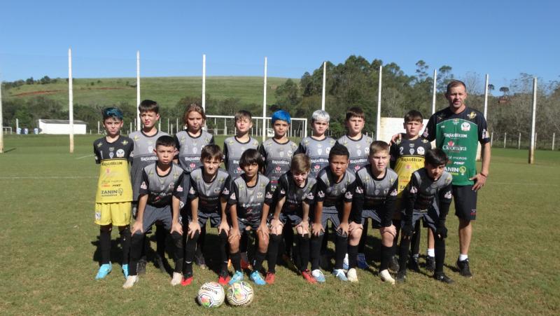 Jogando Juntos Laranjeiras Futebol avanÃ§a para a 2Âª fase em Dois Vizinhos e em Francisco Beltrao 