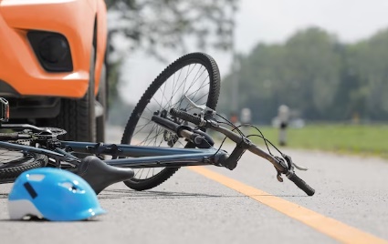LS: Mulher fica ferida apÃ³s acidente entre moto e bicicleta