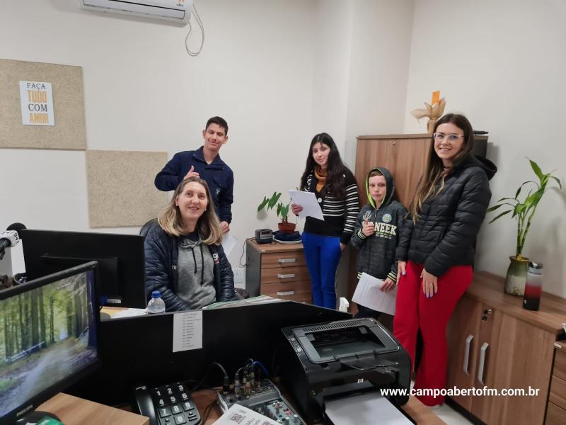 Jovens Comunicadores Retornam Ã s Atividades na Campo Aberto FM