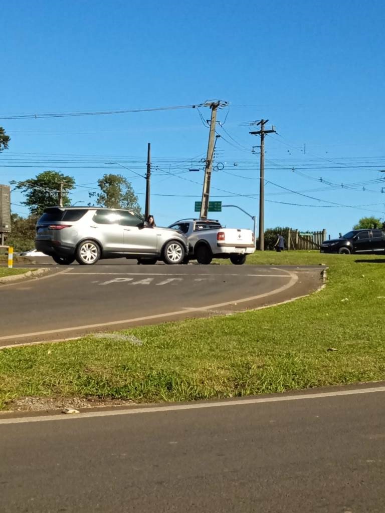 Mais um acidente Ã© registrado na BR 277 trevo com a 158