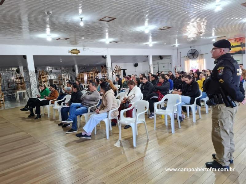 LS: Secretaria de AssistÃªncia Social em parceria com Cras e PolÃ­cia militar realizou palestra sobre o enfrentamento Ã¡ violÃªncia contra as mulheres