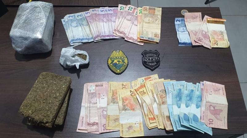 Com apoio da PolÃ­cia Civil  PolÃ­cia Militar de Quedas do IguaÃ§u fecha ponto de trÃ¡fico na Vila Dias