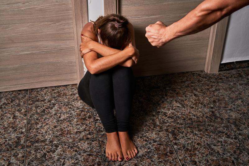 Palmital: Mulher Ã© agredida, arrastada e tem celular danificado pelo autor