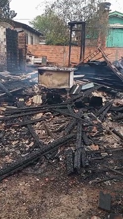 Ls: Casa Ã© completamente consumida pelo fogo na regiÃ£o do Caic na noite de quinta-feira