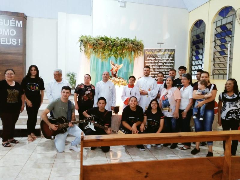 4Âº dia das Missas com Novenas no Bairro SÃ£o Miguel teve a participaÃ§Ã£o da Capela SÃ£o Marcos e MMJX