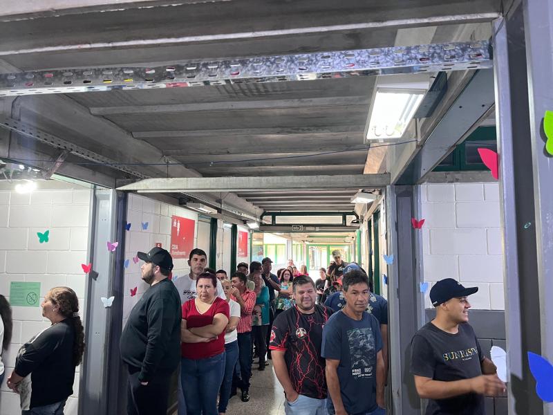 VotaÃ§Ã£o na Escola Florindo Pellizzari (Caic), em Laranjeiras do Sul segue normal neste domingo (06/10)