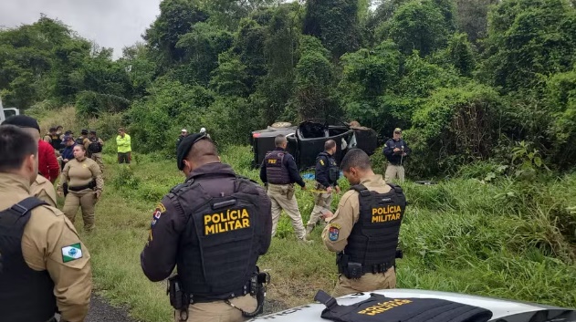 Tibagi: Dois policiais militares morrem apÃ³s capotamento de veÃ­culo na BR-376