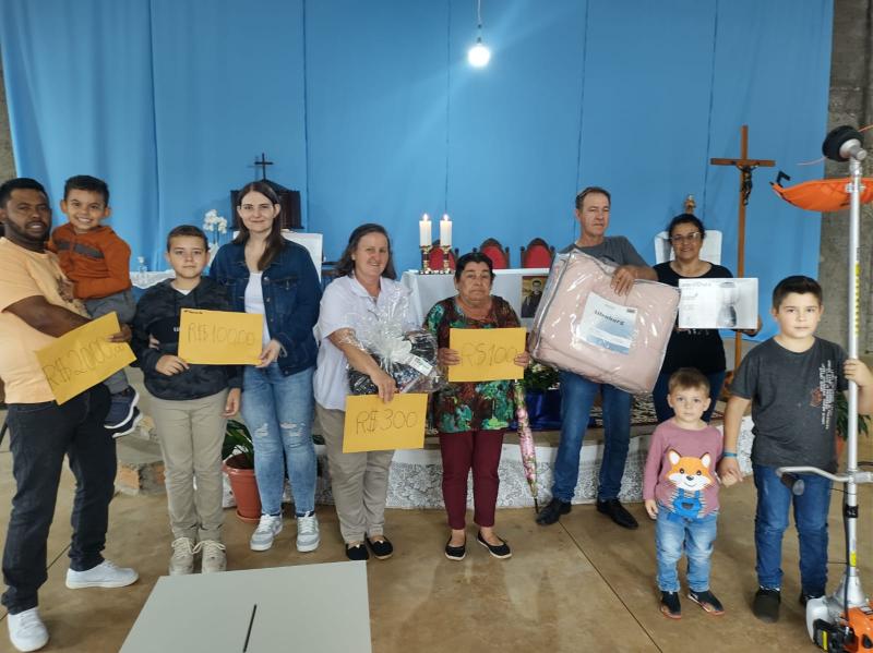 Aconteceu neste domingo (03) a entrega dos prÃªmios da ContribuiÃ§Ã£o Premiada de Frei GalvÃ£o em Laranjeiras do Sul