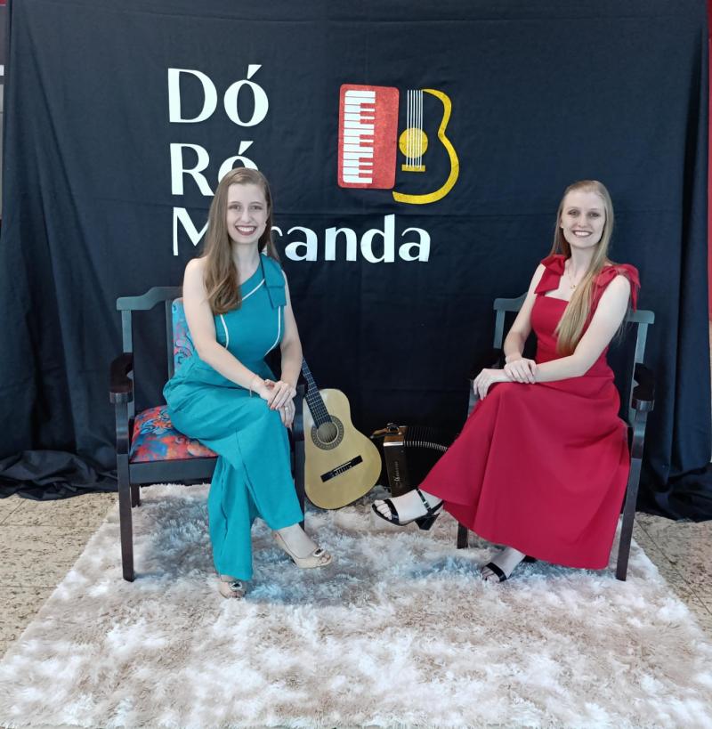 Recital DÃ³ RÃ© Miranda de Laranjeiras do Sul Encanta PÃºblico no Cine Teatro Iguassu