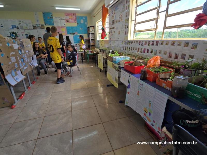 Escola Irma Inez Vailatti de Porto Barreiro realizou no Ãºltimo sÃ¡bado, Mostra PedagÃ³gica