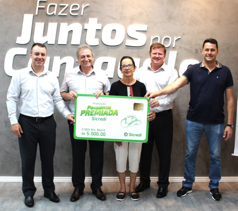 Sicredi Grandes Lagos premia associada de Cantagalo com R$ 5 mil em campanha PoupanÃ§a Premiada 2024
