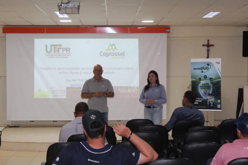 Coprossel e ICL realizam evento com foco em NutriÃ§Ã£o e Fisiologia de Plantas