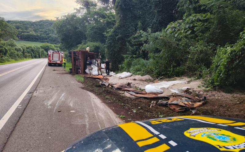 CandÃ³i: Motorista morre apÃ³s tombar carreta na BR 277 prÃ³ximo ao Cavernoso
