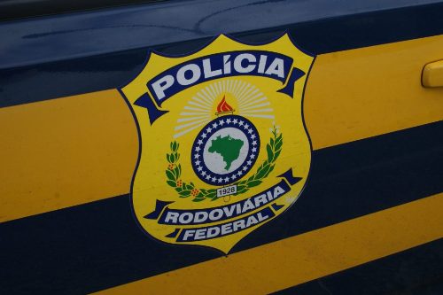 CandÃ³i: Condutor morre apÃ³s colisÃ£o frontal na BR 373
