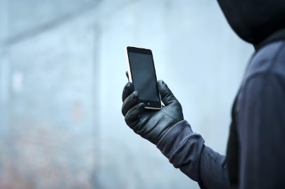 LS: LadrÃ£o Ã© preso apÃ³s furtar celular em estabelecimento comercial