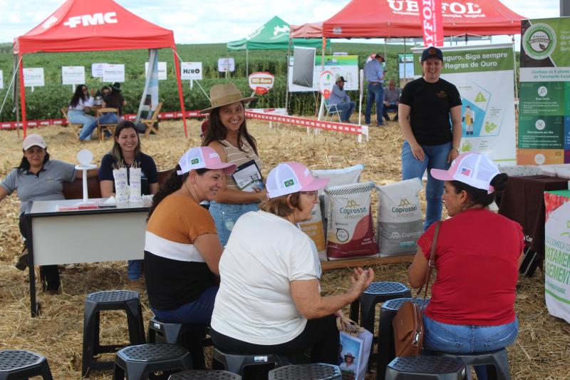 Coprossel - Dia de Campo em Porto Barreiro reuniu produtores e tÃ©cnicos em prol de maiores produtividades