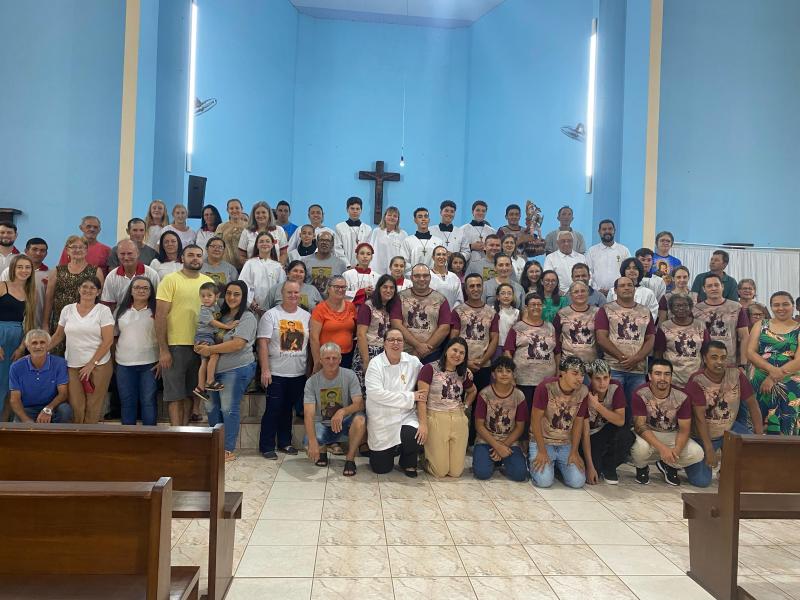 2Âº dia do TrÃ­duo de SÃ£o JosÃ© no Bairro Cristo Rei teve mais uma vez a Igreja lotada