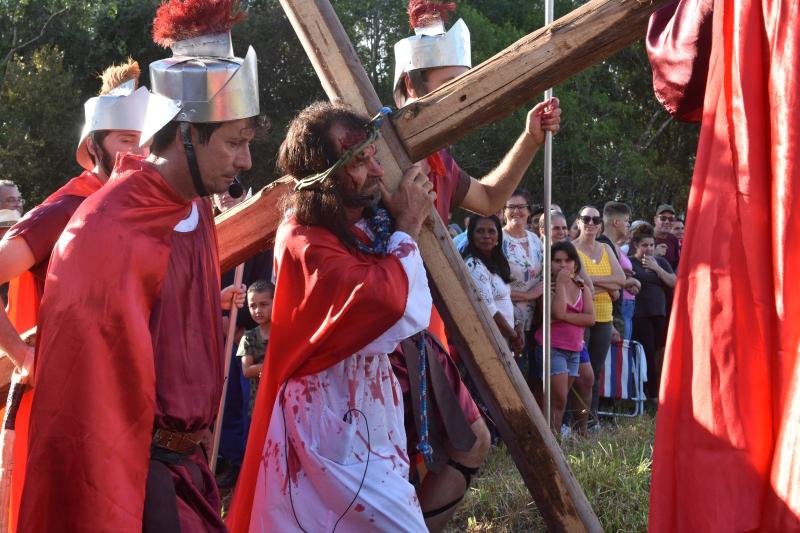 Grupo de Teatro de SÃ£o Luiz de Chopinzinho prepara a peÃ§a da encenaÃ§Ã£o da PaixÃ£o de Cristo
