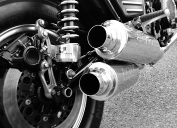 LS: PM apreende motocicleta com nÃºmero do motor suprimido e escapamento aberto