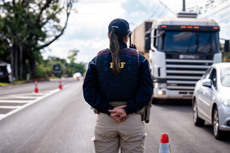 PRF inicia OperaÃ§Ã£o Semana Santa 2025 nas rodovias federais do ParanÃ¡