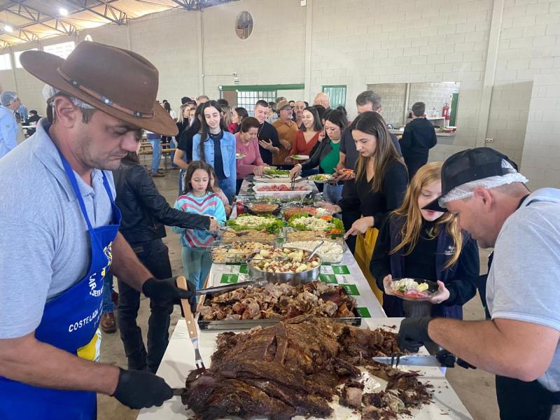 LS: Quase mil convites comercializados na Costelada do Trabalhador do Rotary 