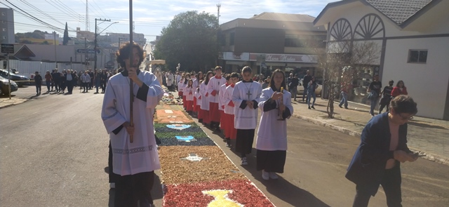 Celebração de Corpus Christi reúne fiéis em Laranjeiras do Sul nesta quinta-feira (19)