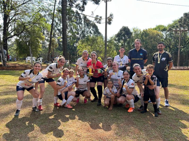 Futebol Sete Feminino de Laranjeiras do Sul conquista os Jarcan´s 2025 