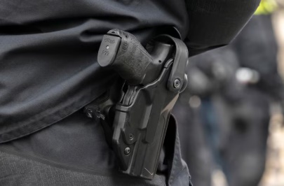 Virmond: Indivíduo transtornada tenta arrebatar arma de policial 