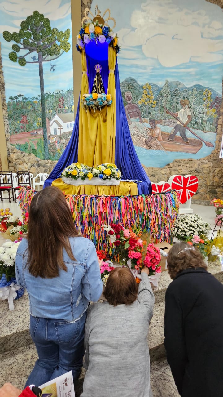 A Casa da Mãe Aparecida ficou pequena na segunda celebração da manhã em Laranjeiras do Sul