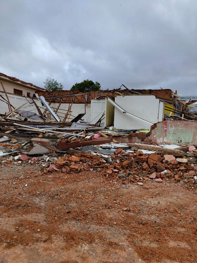 Paraná anuncia a construção emergencial de 320 casas em Rio Bonito do Iguaçu