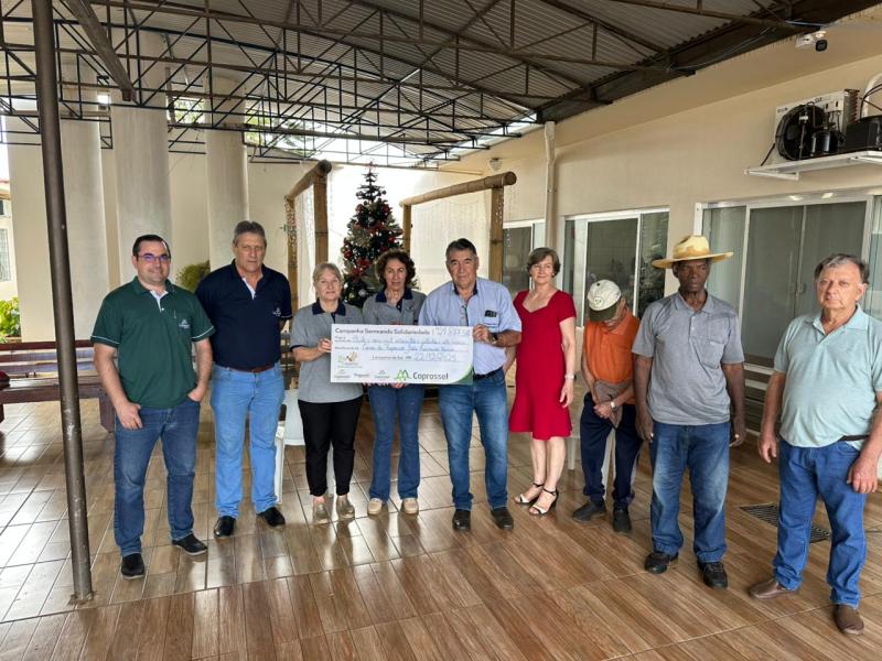 Coprossel repassa quase R$ 30 mil à Casa de Repouso São Francisco Xavier por meio da Campanha Semeando Solidariedade