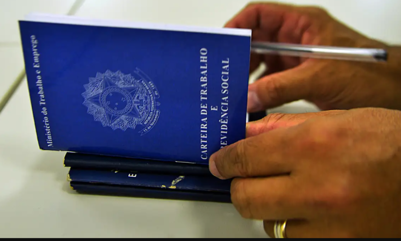 Seguro-desemprego é reajustado para R$ 1.621; teto será R$ 2.518,65