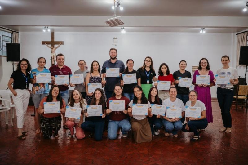 Paróquia Sant´Ana realizou a formação dos Agrentes da Pascom em Laranjeiras do Sul