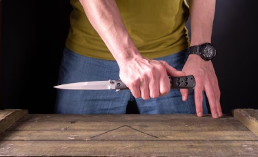 Cantagalo: Ladrão vai furtar moto e é ferido por golpe de facão pelo proprietário