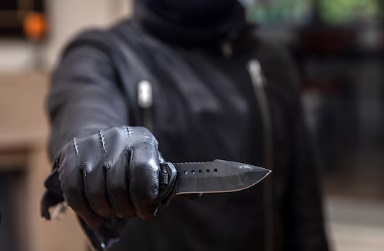 LS: Ladrão tenta roubar mercado, mas foge sem levar nada